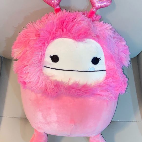 12” Squishmallows Caparinne Valentine’s Bigfoot Stuffed Plush - Picture 1 of 5